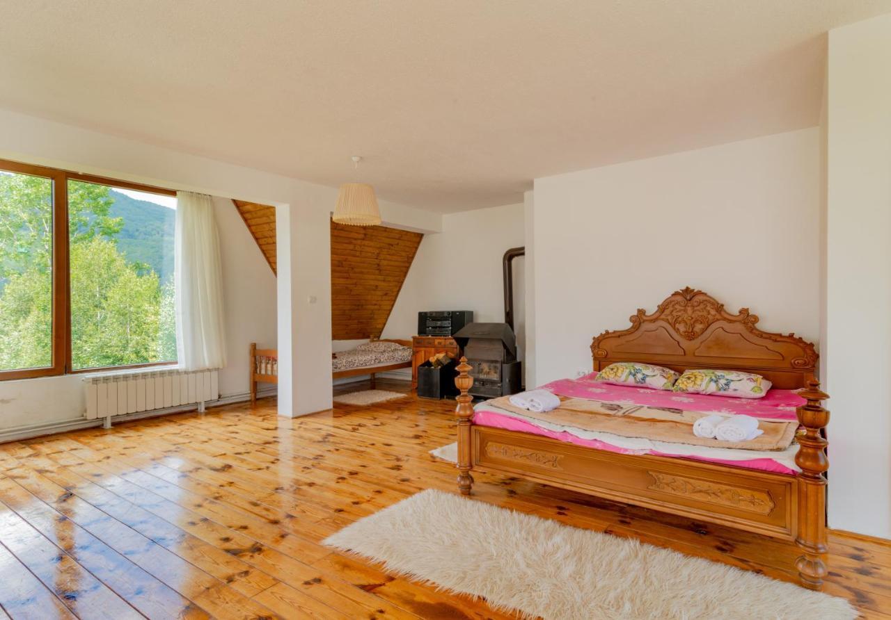Hotel Etno Selo Montenegro Plužine Exteriér fotografie
